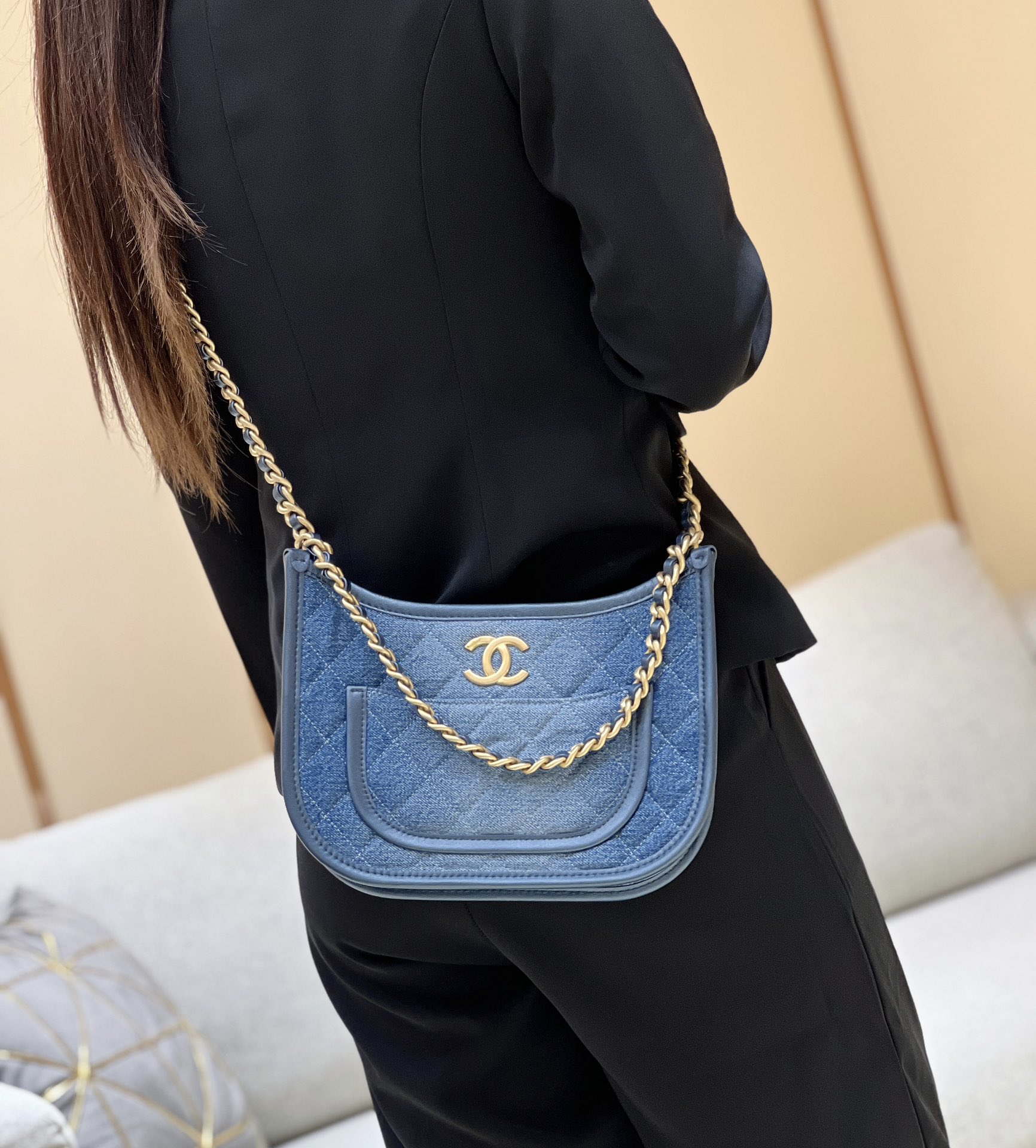 Chanel 24S denim hobo AS4532 00128