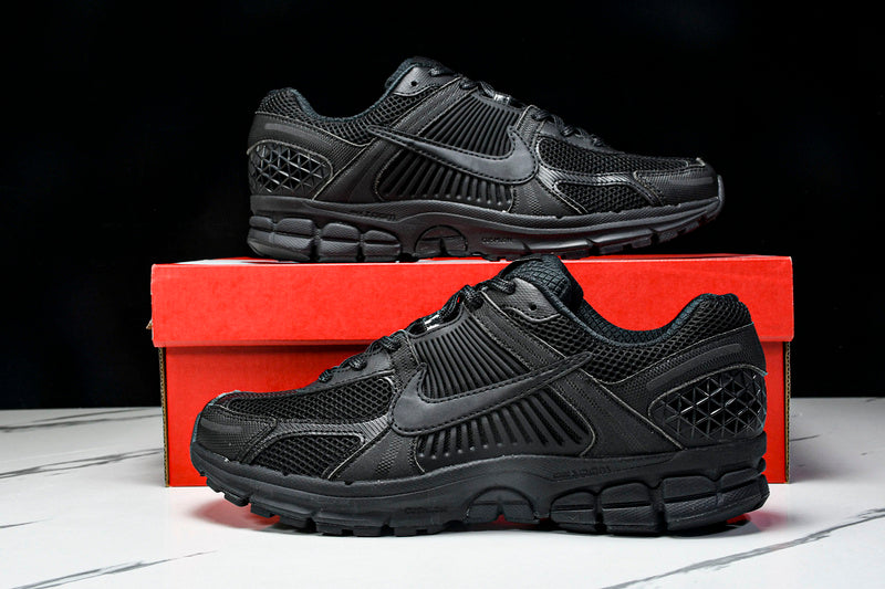 Zoom Vomero 5 Men's Shoes