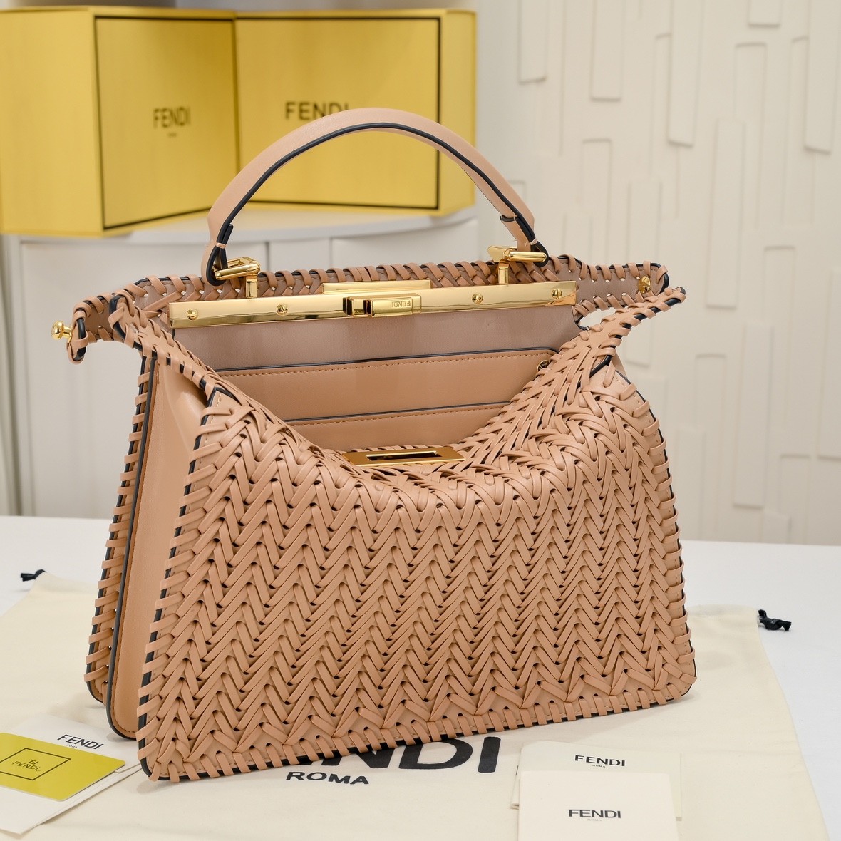 FENDI Iconic ekaboo ISeeU Large Bag 3317