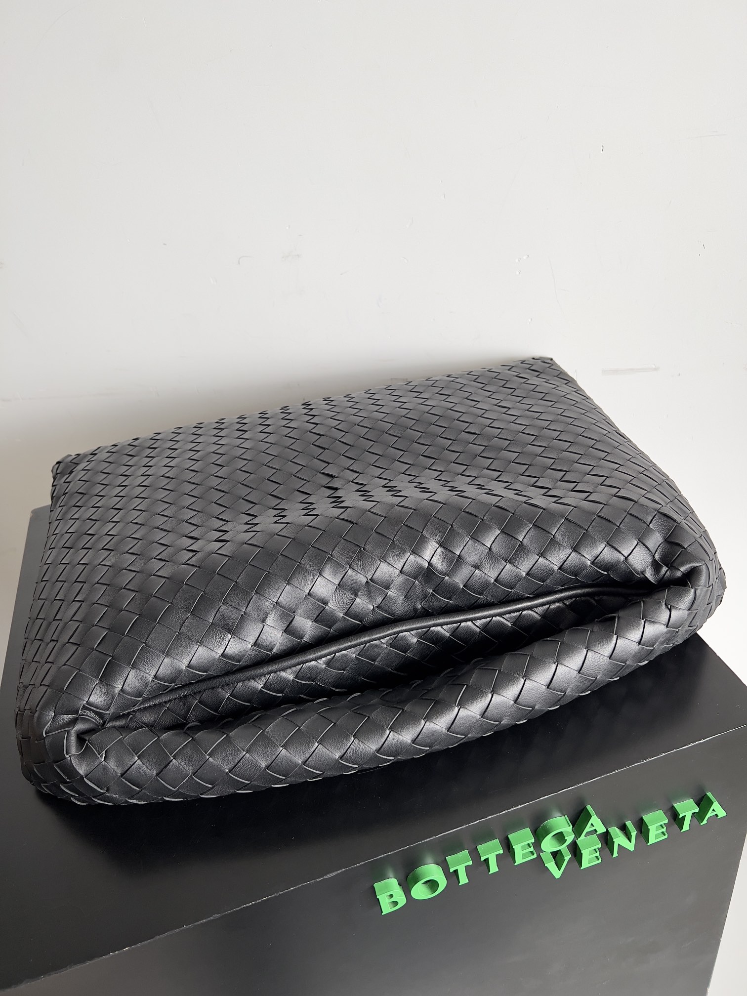 Bottega Veneta Hop Large Bag 763970