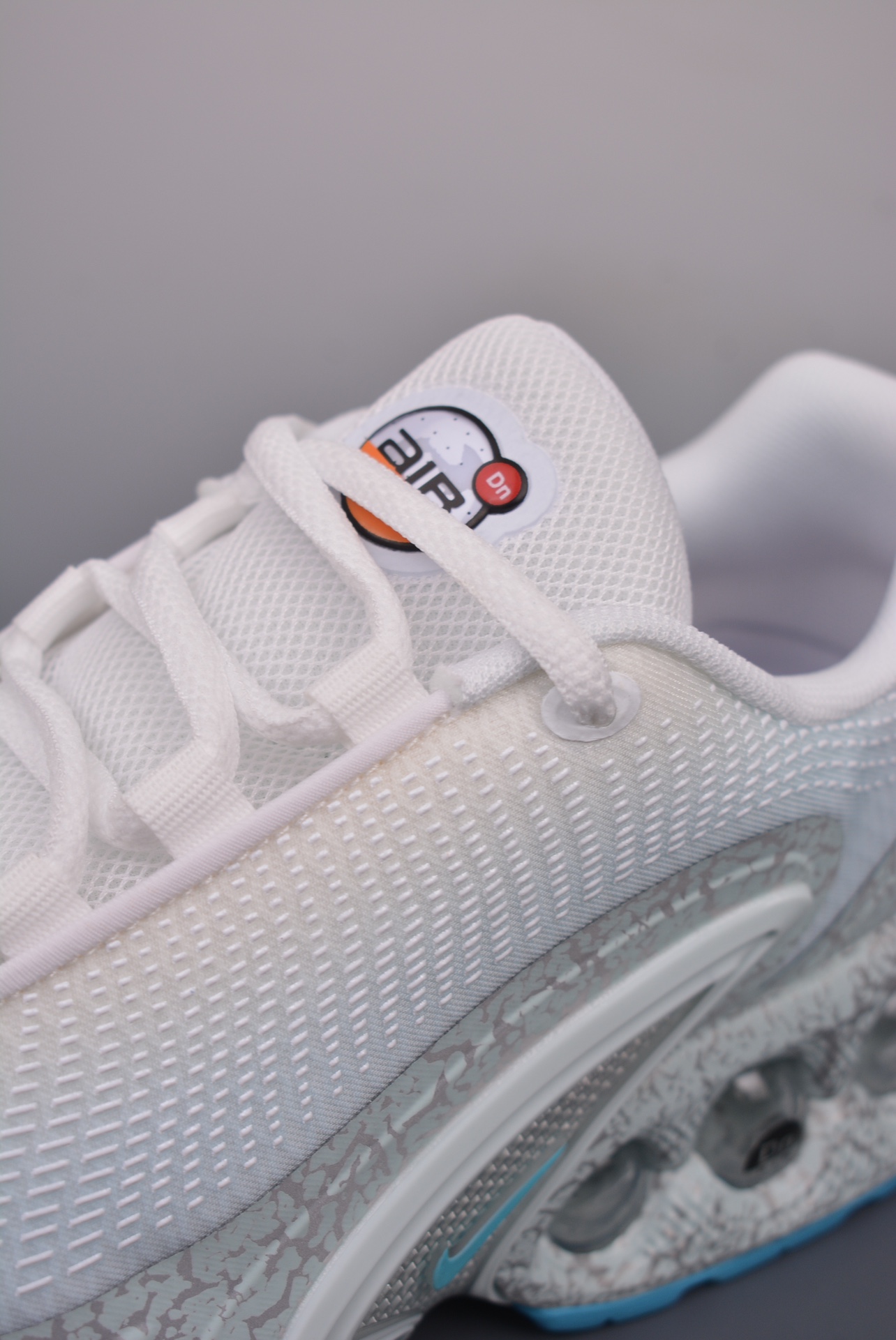 Nike Air Max Dn air cushion running shoes HM5653-440