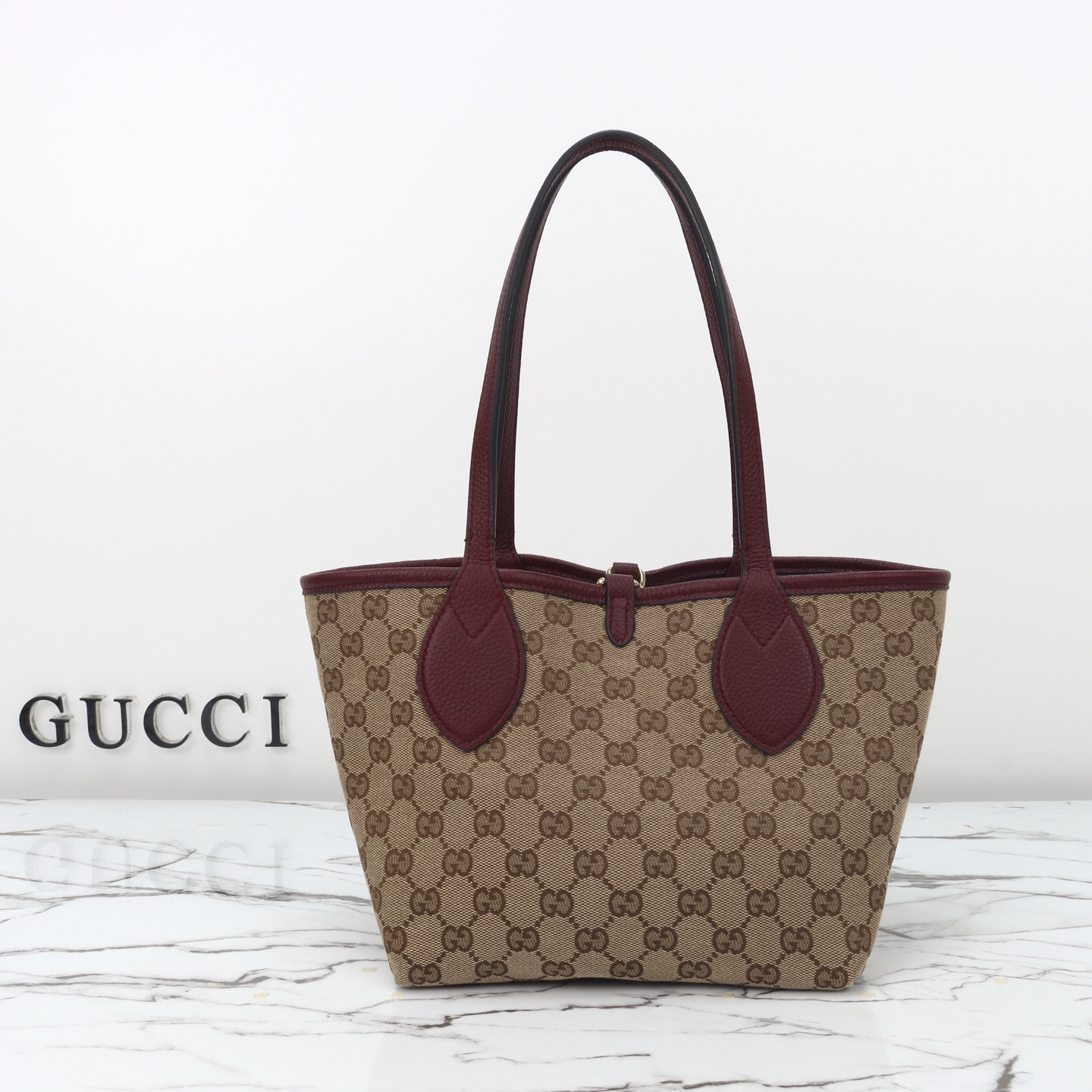 Gucci Totissima small reversible tote bag 839124