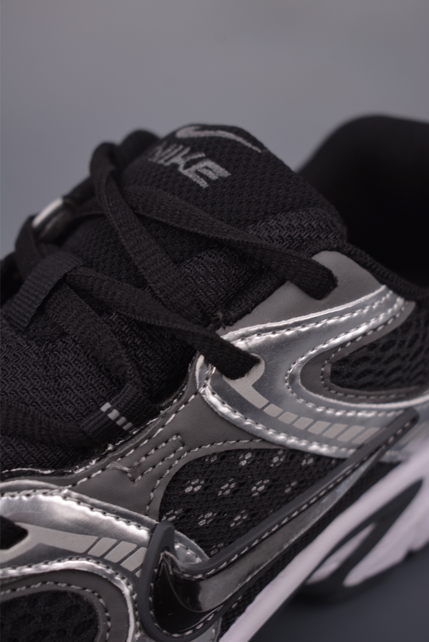 Nike V5 RNR 