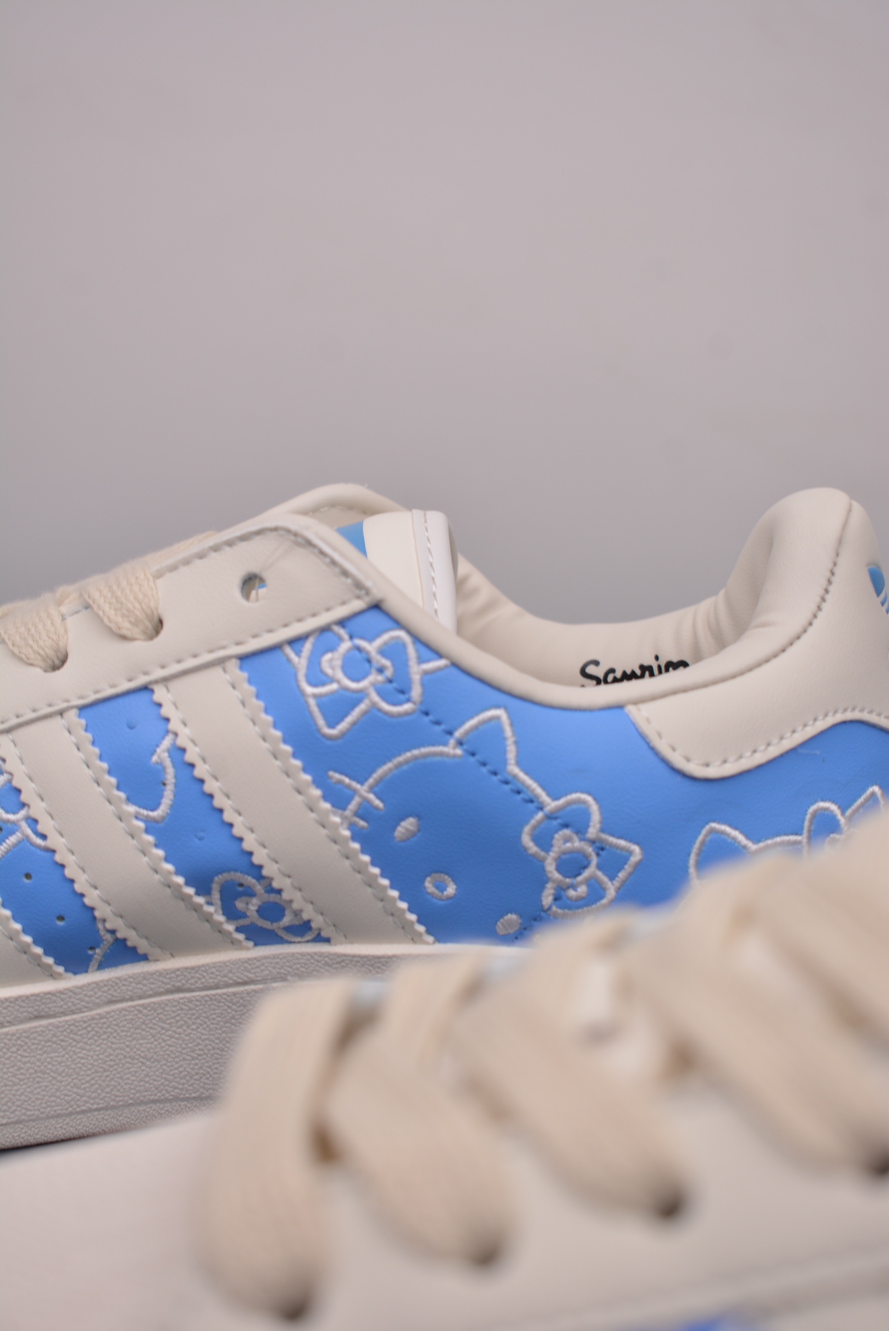 《Hello Kitty》x Adidas Originals Superstar XLGBlue Burst IG4477