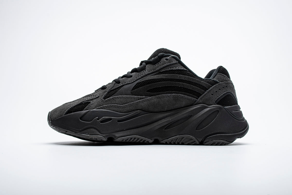 700V2