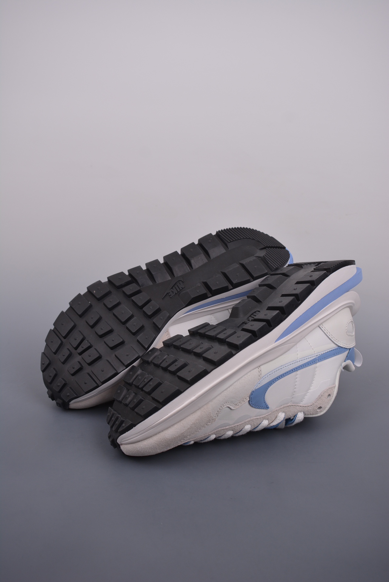 Sacai x Nike VaporWaffle 3.0 Beige University Blue DD1875-112