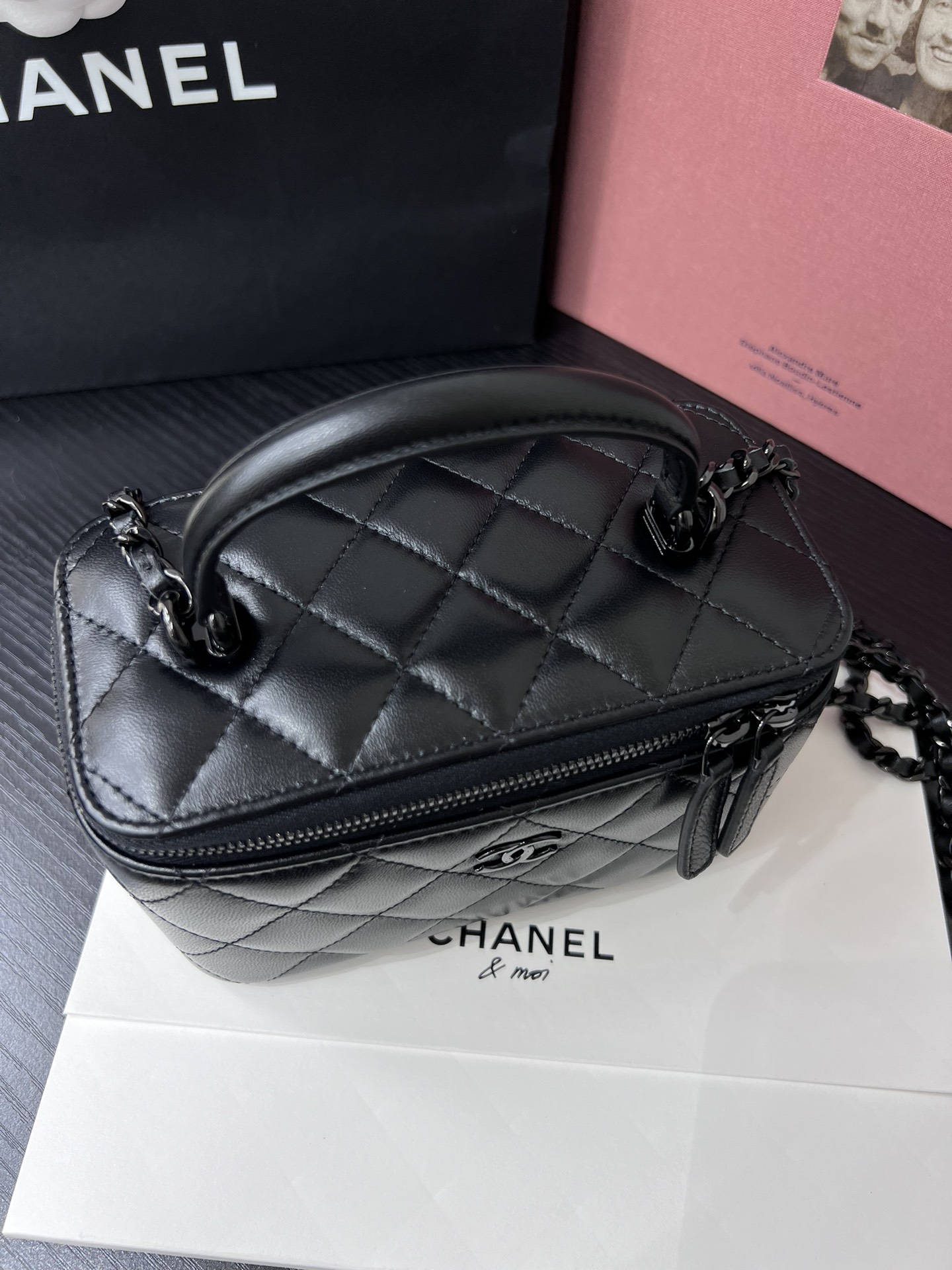 Chanel 24A Tote Box Bag AP2199