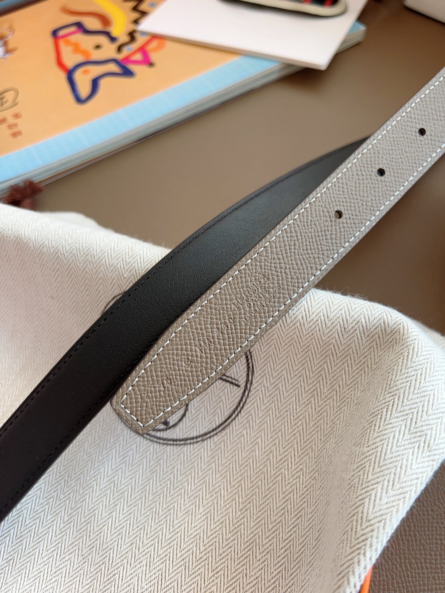 Hermès 2025 New Women's Double-Sided Belt 2.4cm Width