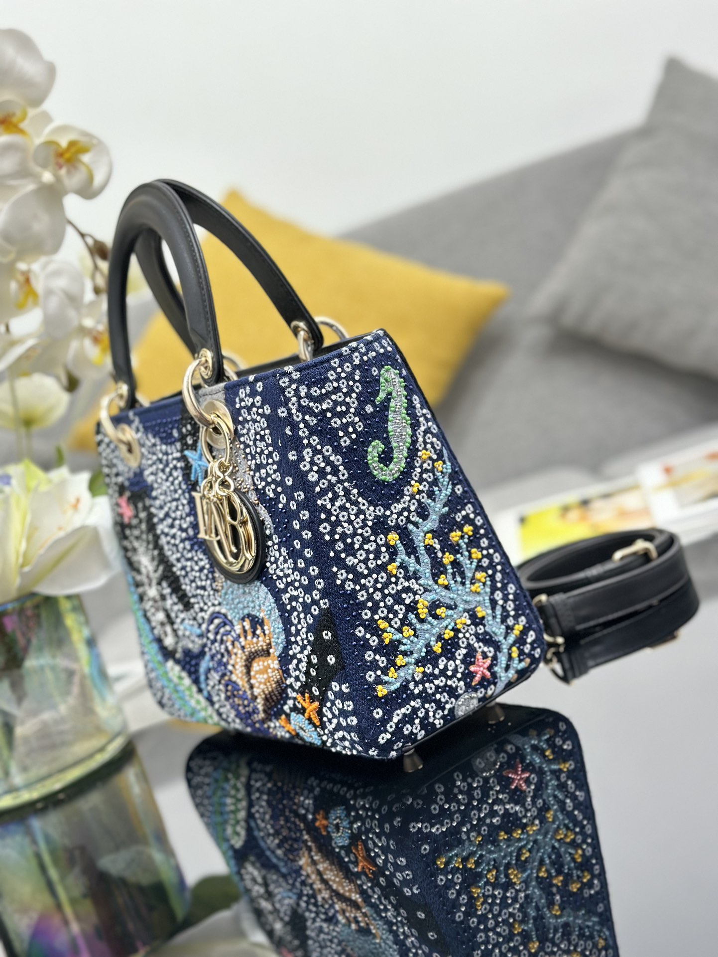 Dior Lady Dior five-grid embroidered seabed beads Lady Dior bag M0565
