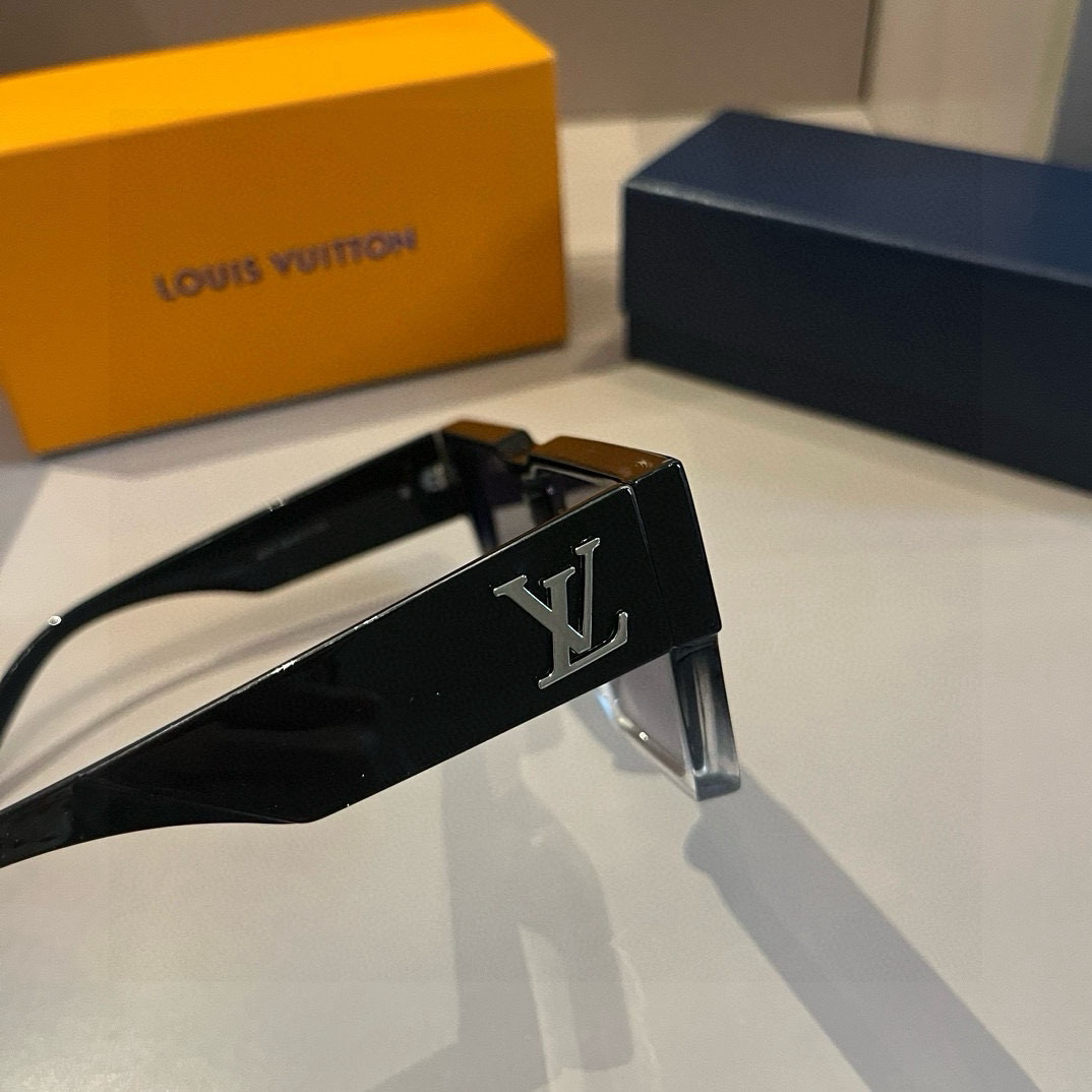 Louis Vuitton square-frame sunglasses