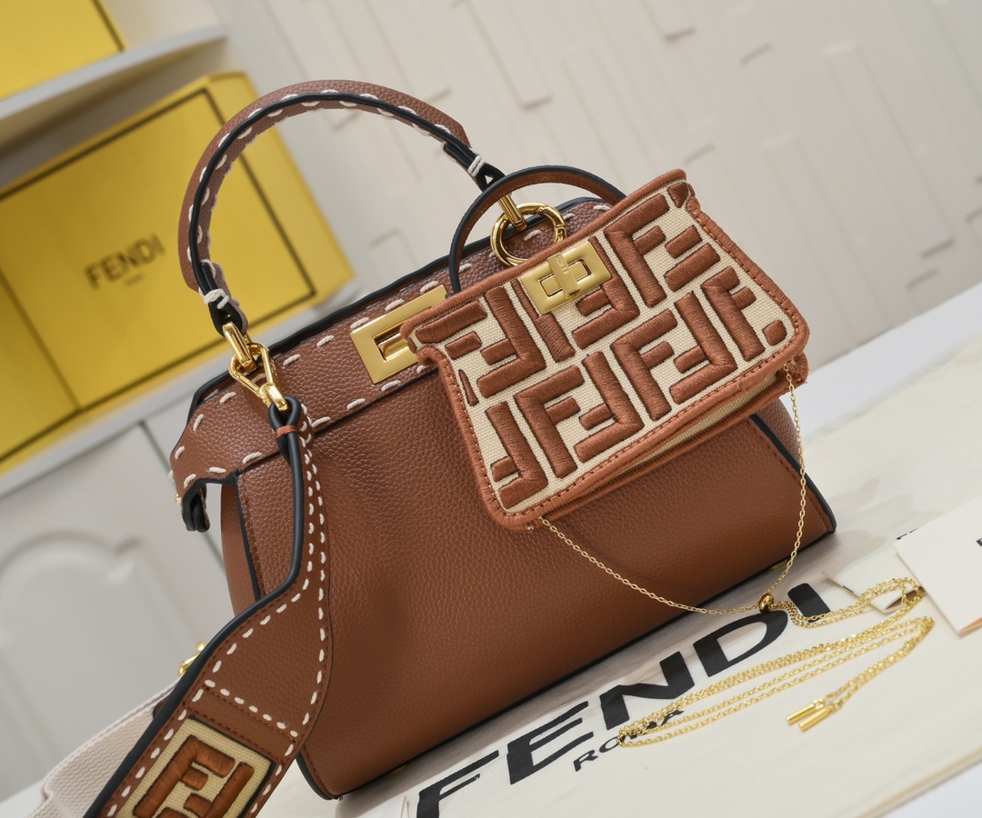 FENDI ekaboo ISeeU medium handbag 3309