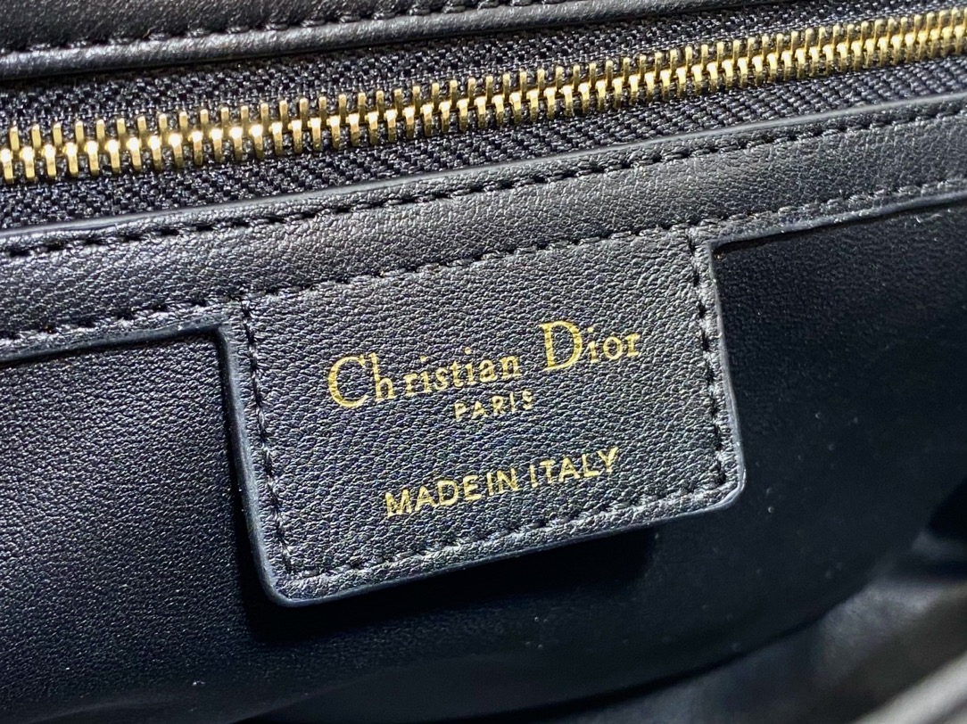Dior Caro Diamond Chubby Bag Medium
