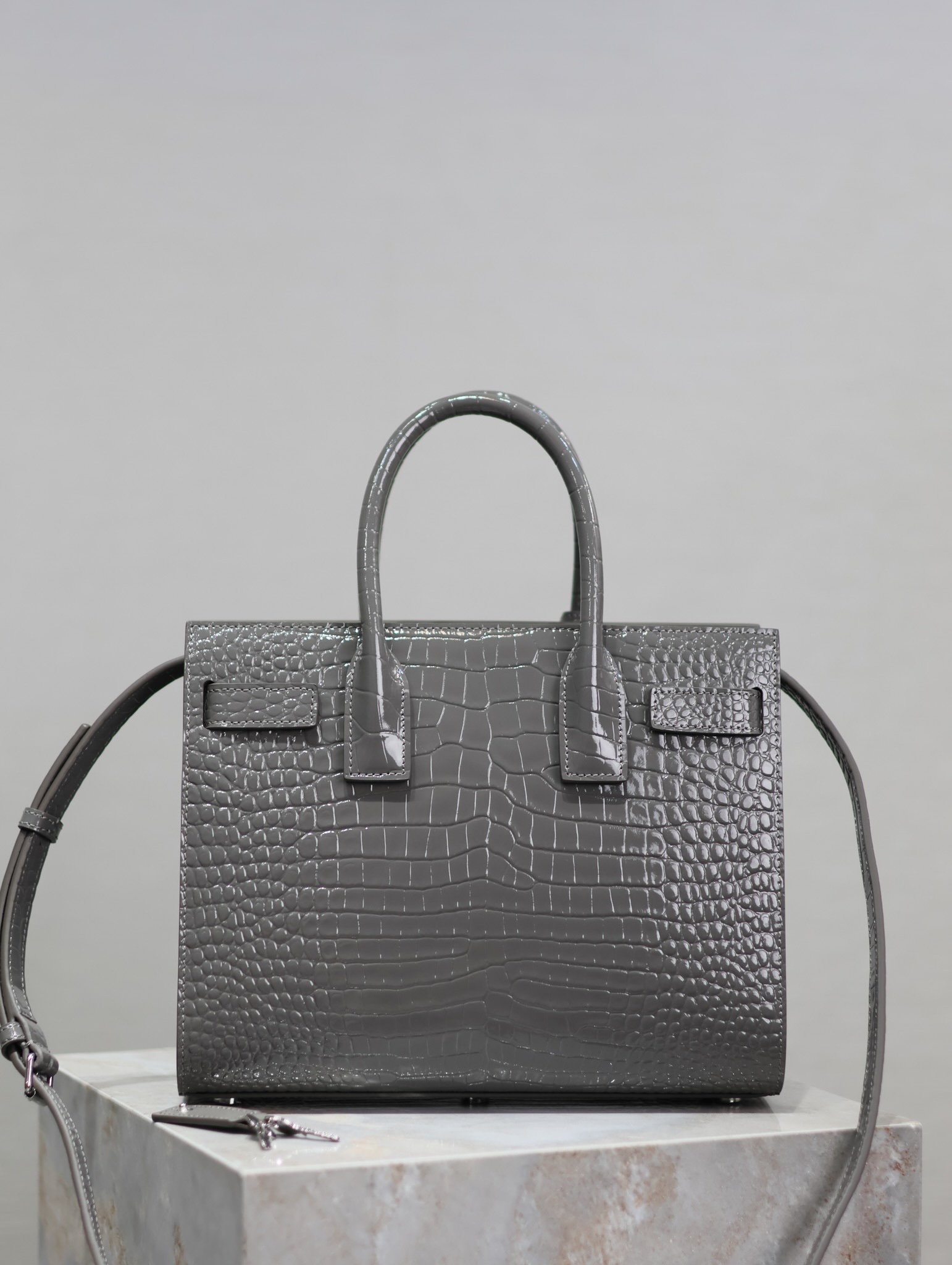 Yves Saint Laurent sac de jour accordion bag 421863