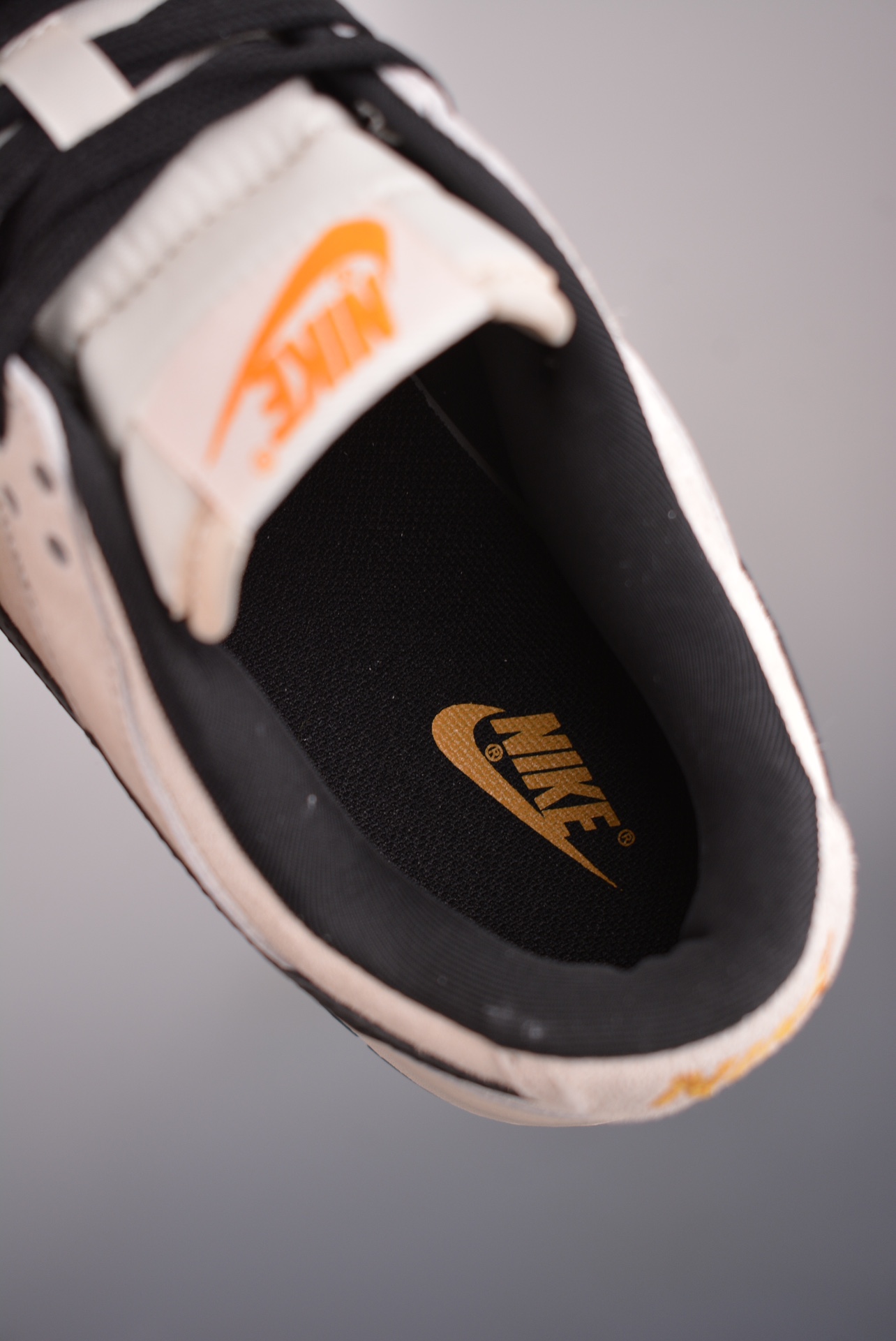 Fear Of God x Nike SB Dunk Low FOG Beige, White and Black KK1688-088