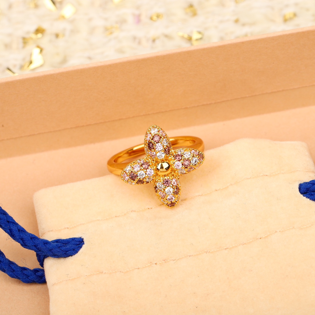 Louis Vuitton Four Leaf Clover Ring