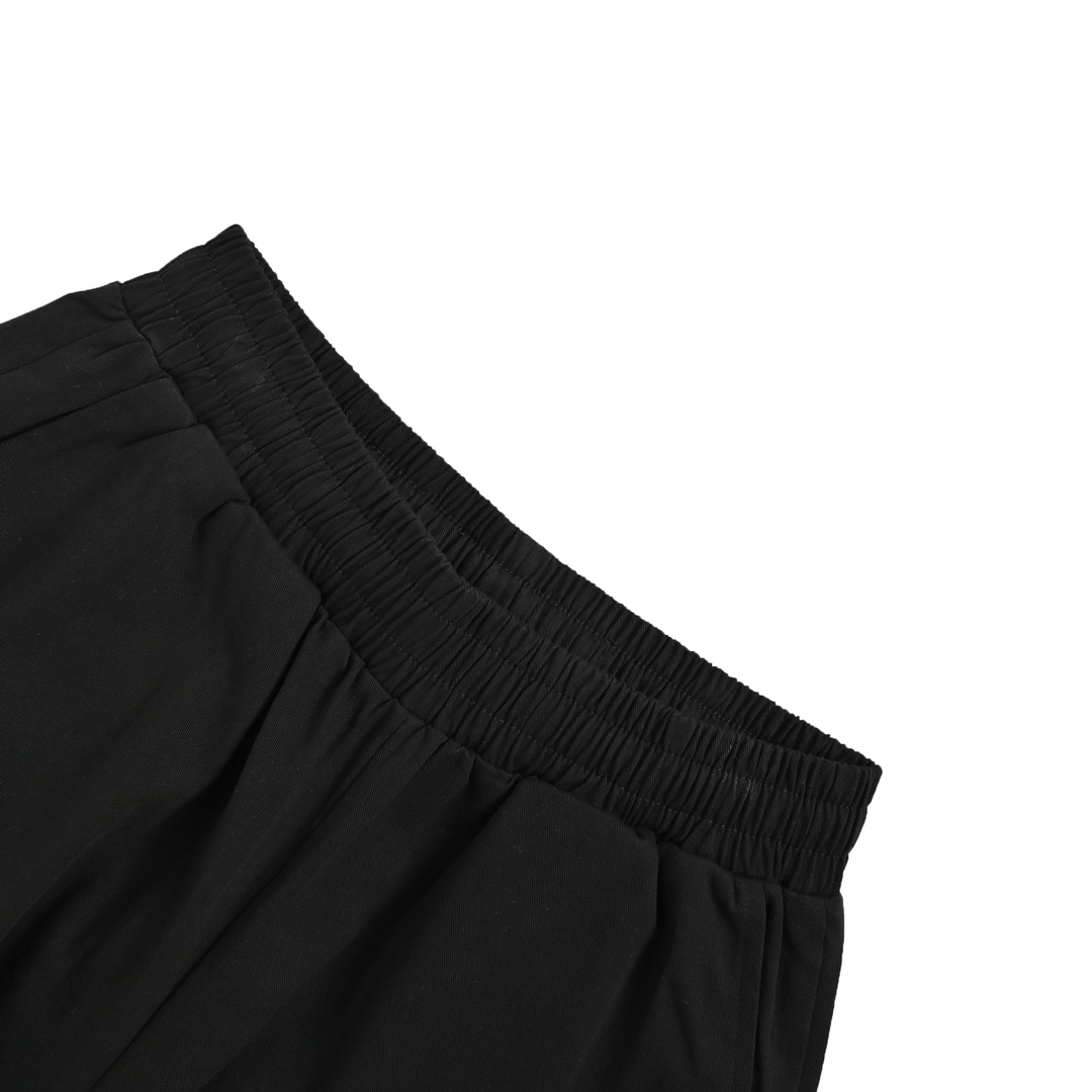 Louis Vuitton 24ss pocket embroidered cargo shorts