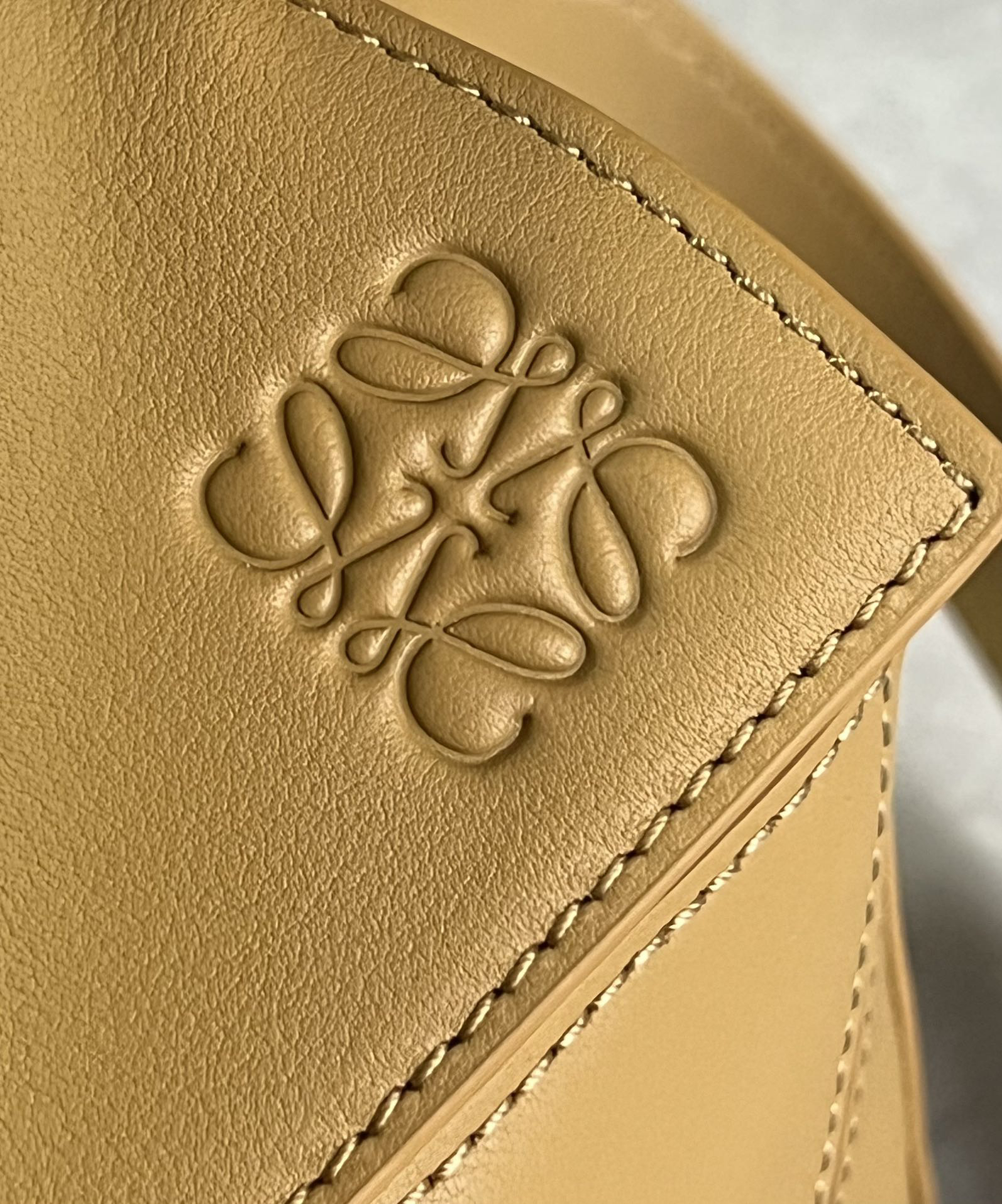 Loewe zzle bag with braided handle 0189
