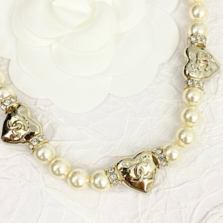 CHAN 24 pearl heart choker necklace