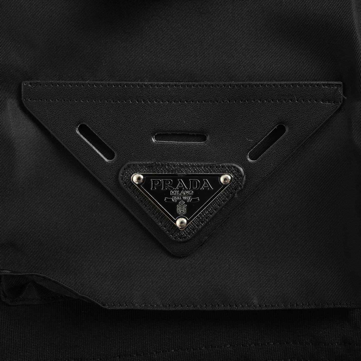Prada 25ss hem nylon pocket short sleeve