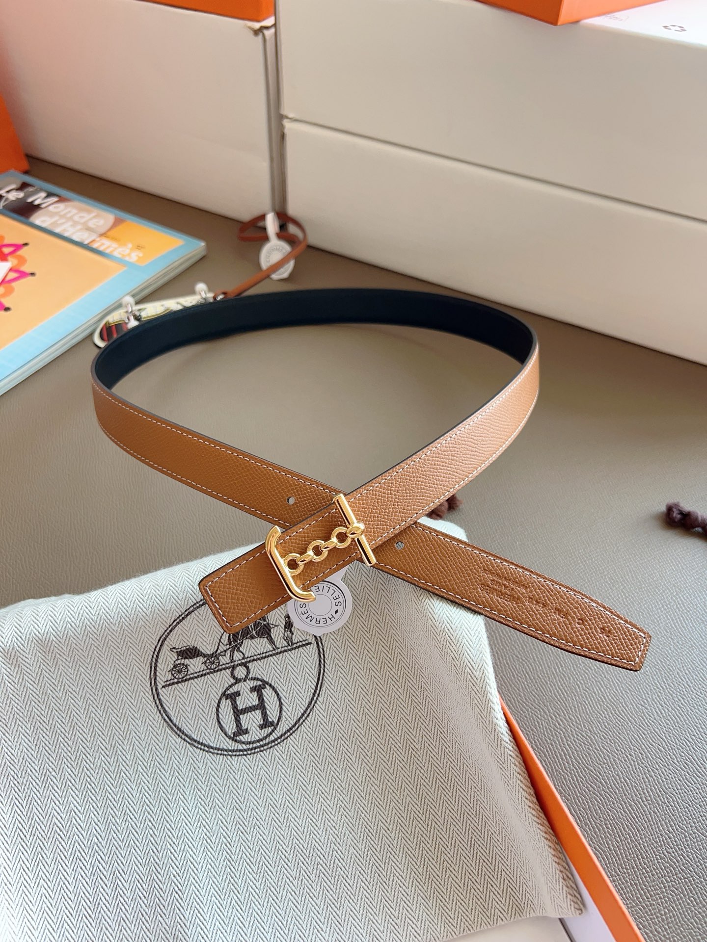 Hermès 2025 New Women's Double-Sided Belt 2.4cm Width