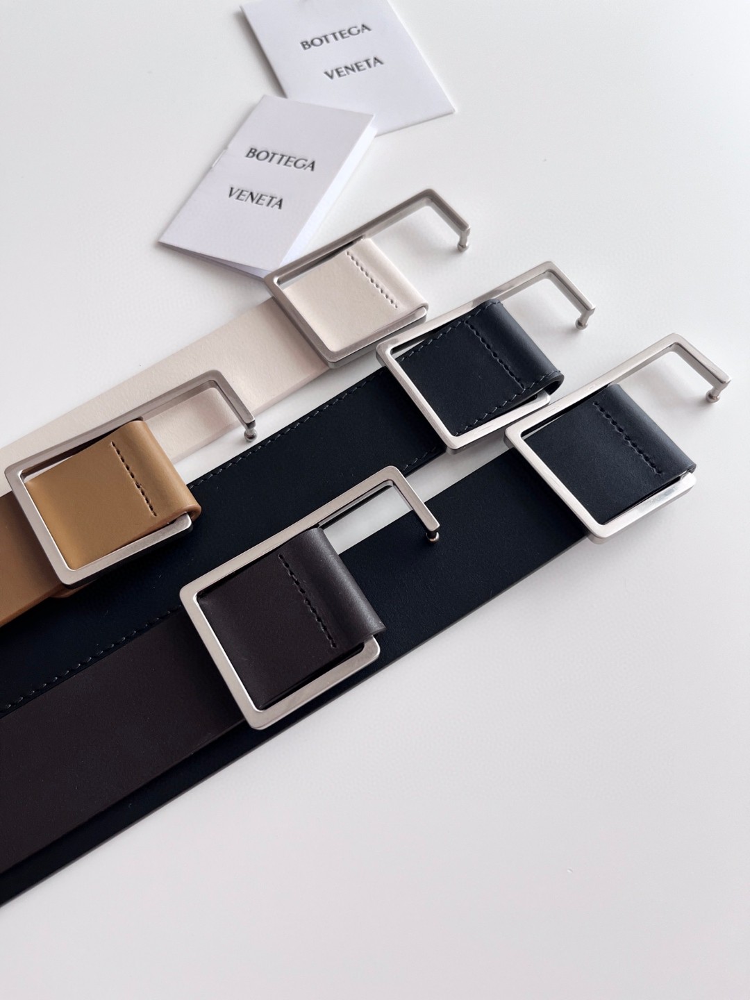 Bottega Veneta geometric buckle cowhide double-sided belt 3.5cm wide