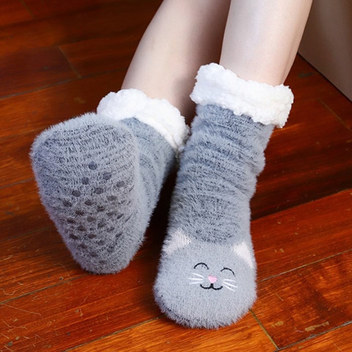 🔥Women Fuzzy Cat Socks with Grippers