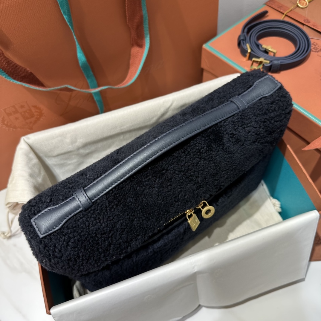 Loro Piana Extra pocket L27 series handbag