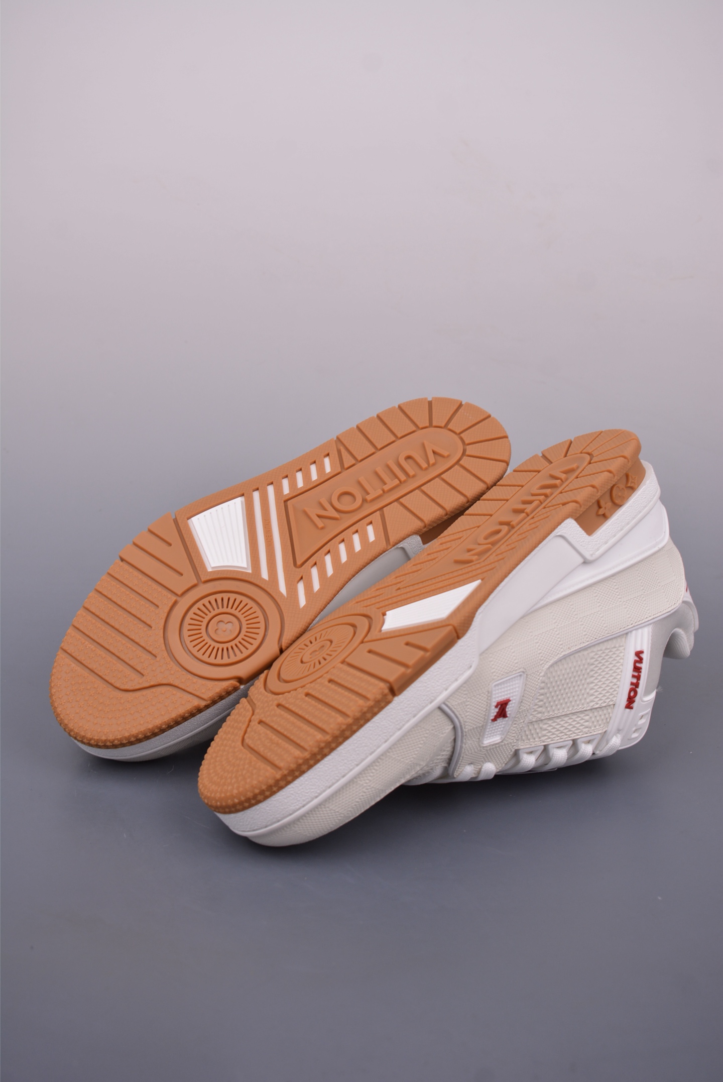 Louis Vuitton Trainer Sneaker Low 
