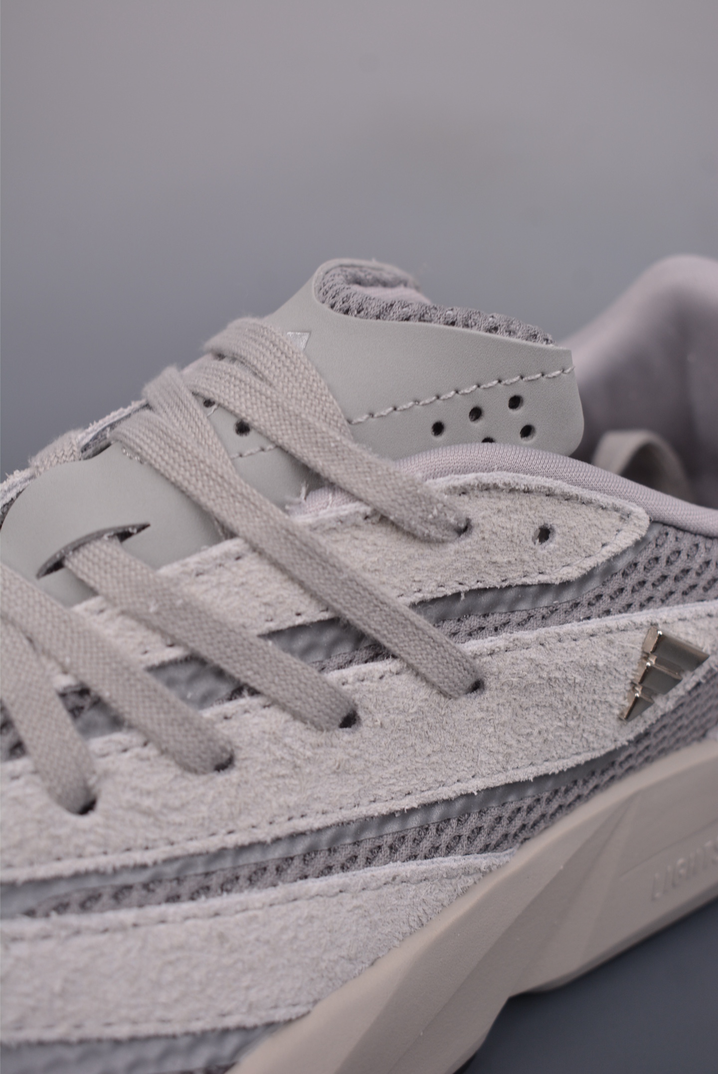 Adidas Lightblaze Low Light Grey JQ9975
