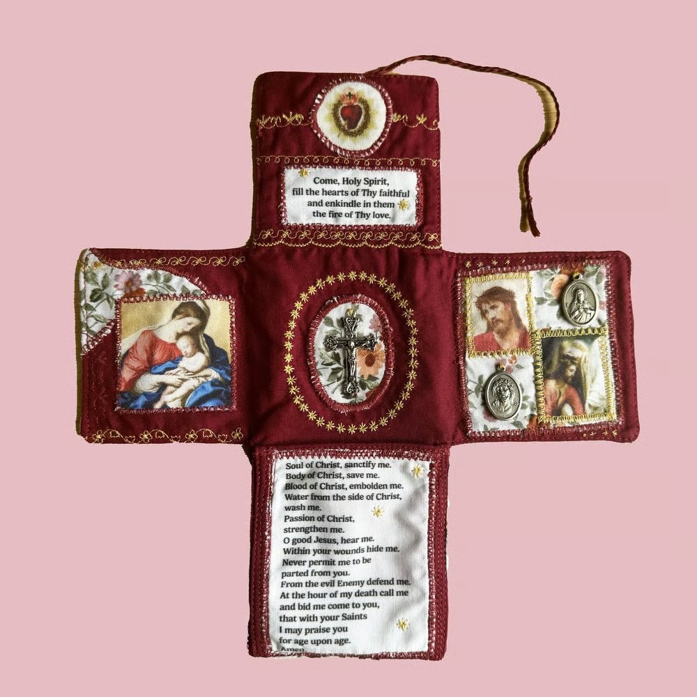 🔥LAST DAY 50% OFF🔥Handmade Stuitched Pocket Shrine With Silver Cross