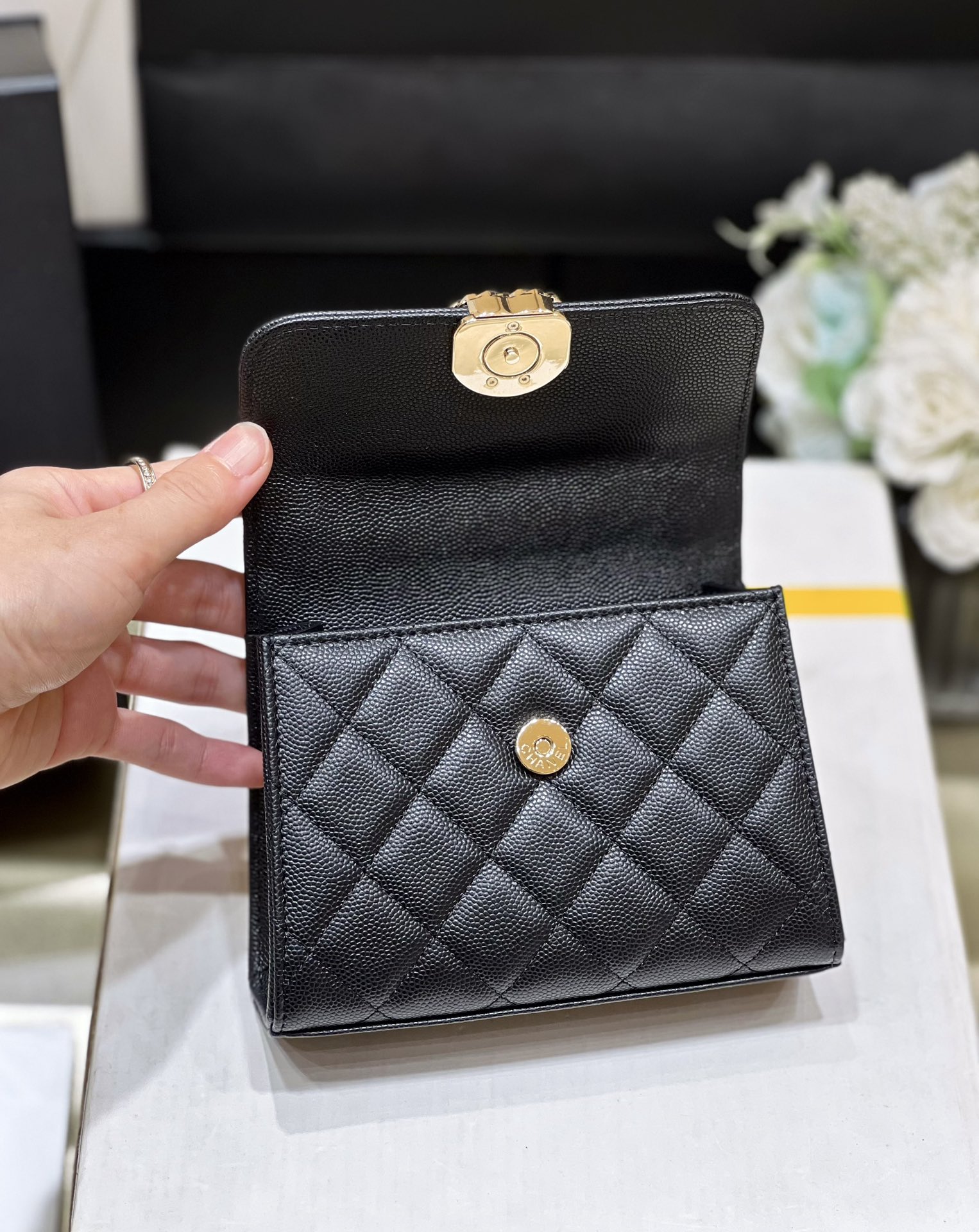 Chanel 23P Spring/Summer Kelly Leather Handle Bag 3237