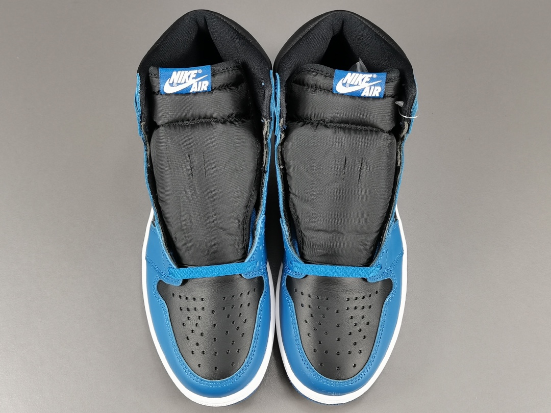 Nike Air Jordan 1 Retro High OG 