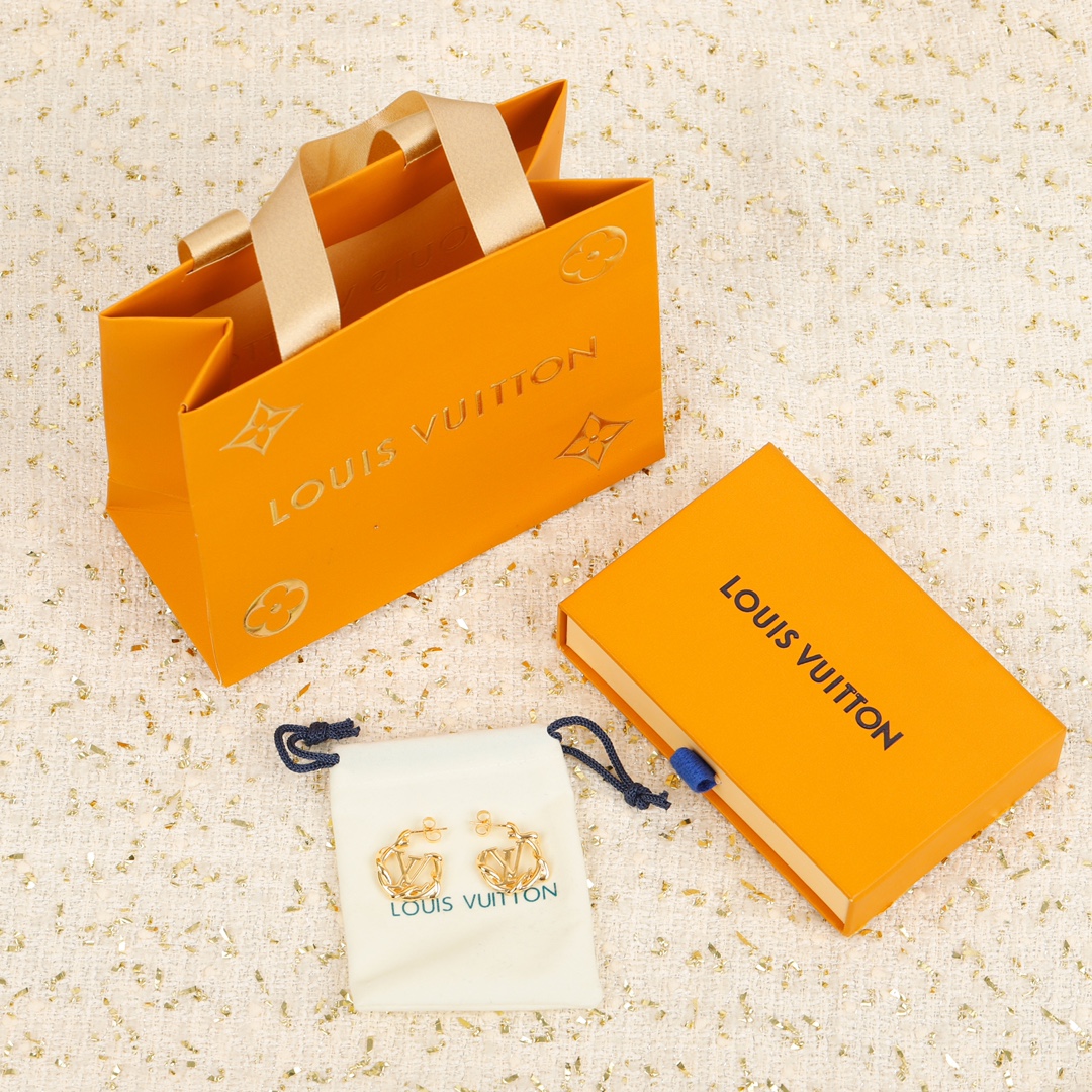 Louis Vuitton blooming rattan earrings