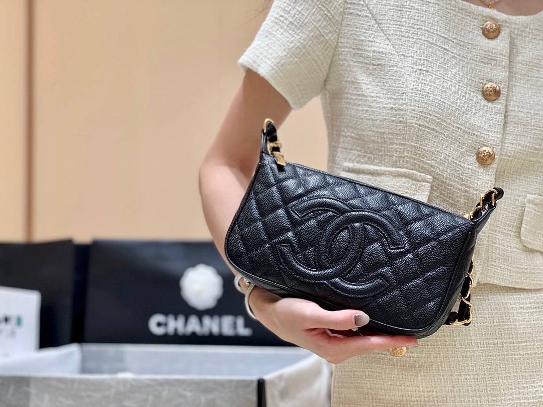 Chanel Vintage Second-Hand Underarm Bag 50920