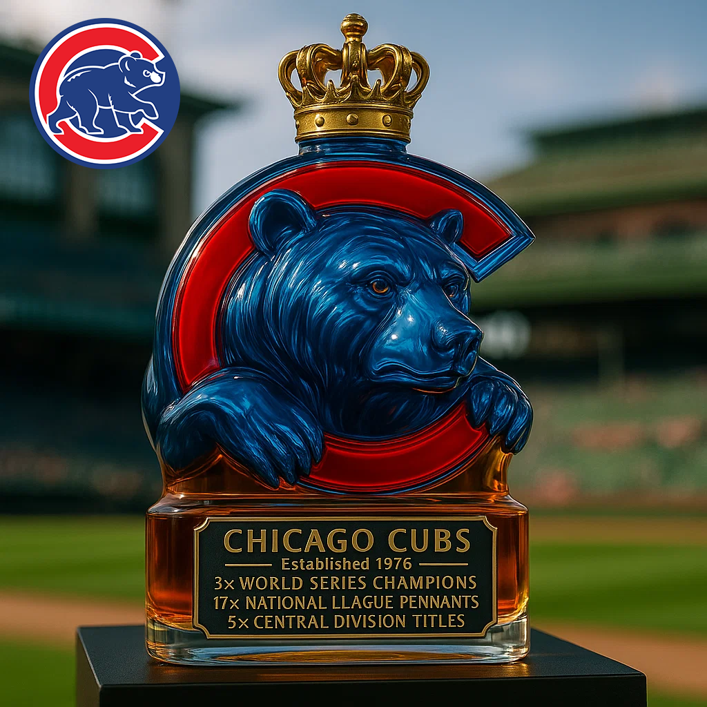 Legends in Glass — 🐻Chicago Cubs Collector Bottle