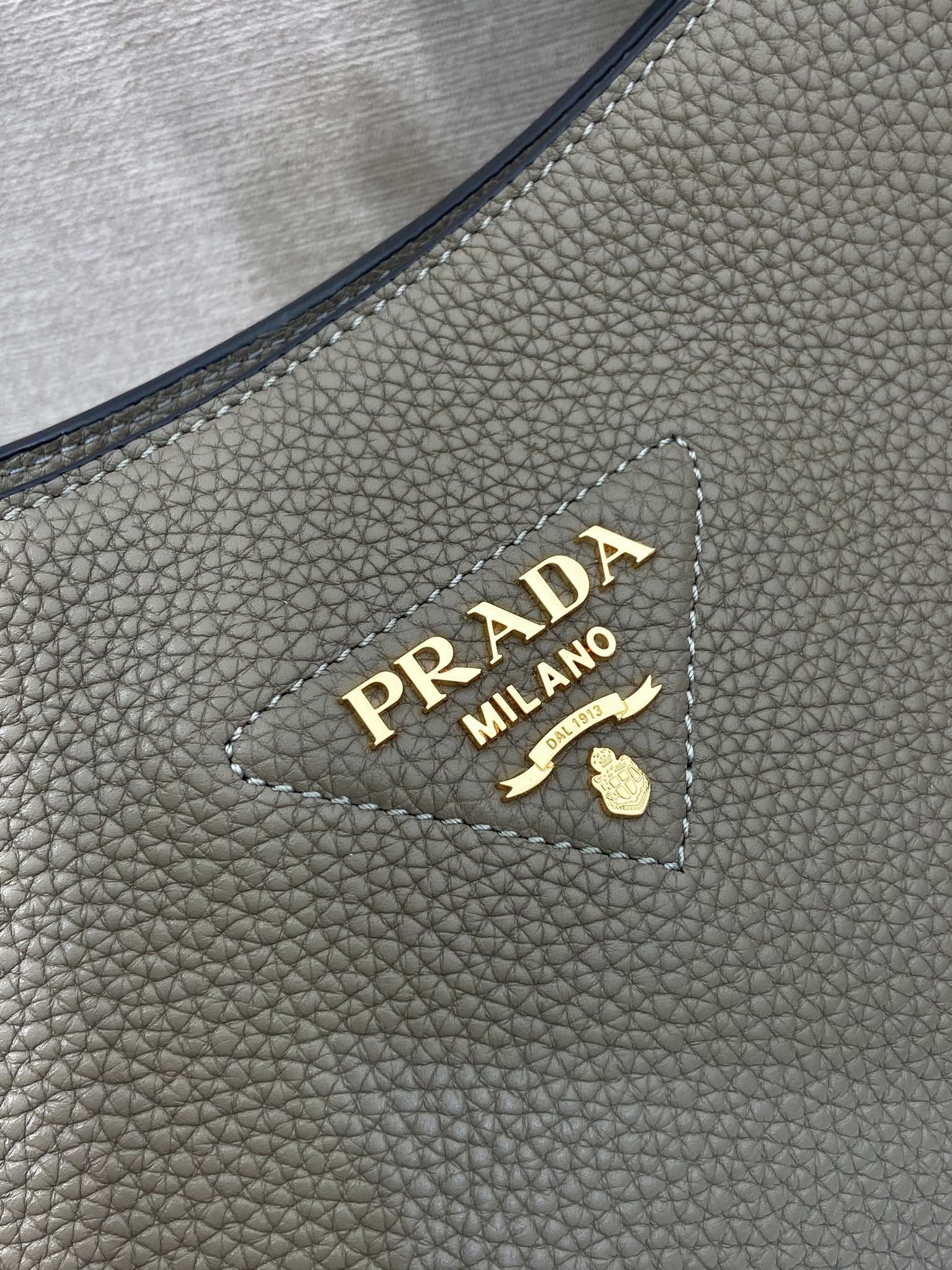 Prada Large Tote Bag 1BC073