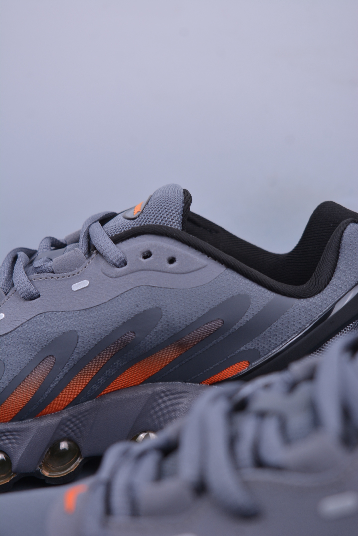 Nike Air Max DN8 running shoes Gray and Orange Gradient FQ7860-011