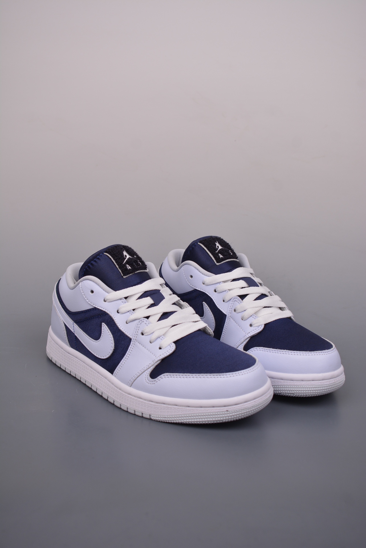 Air Jordan 1 Low White Blue Toe  FZ8778-044