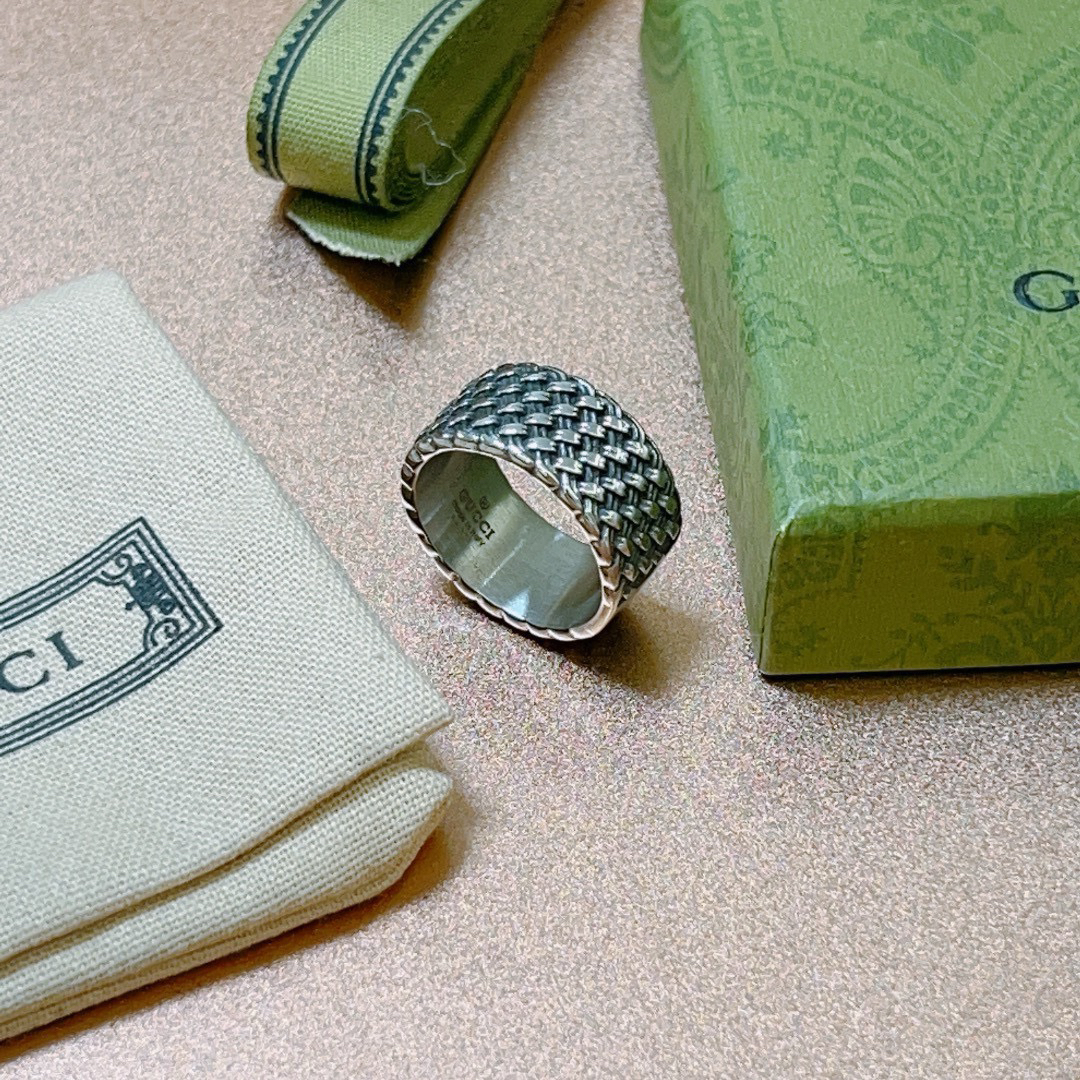 GUCCI Braided Vintage Ring