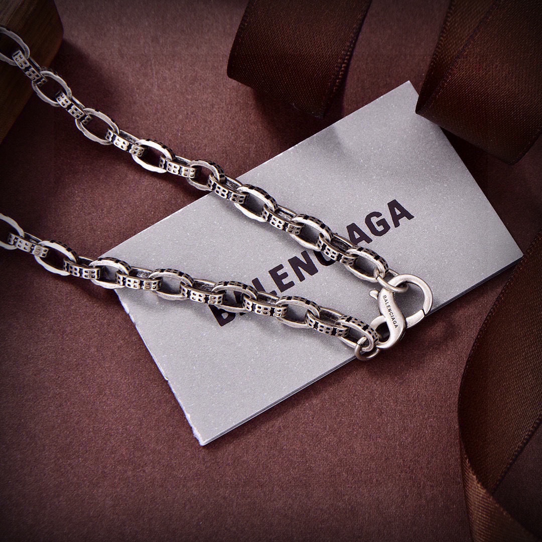 Balenciaga BB Four-pointed Star Chain Vintage Necklace