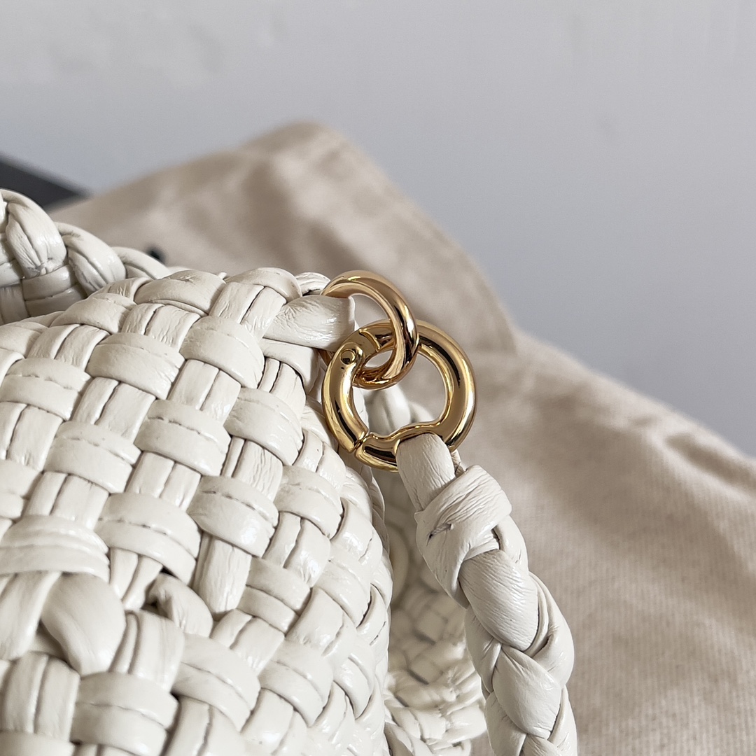 Bottega Veneta TOSCA woven handbag 776755