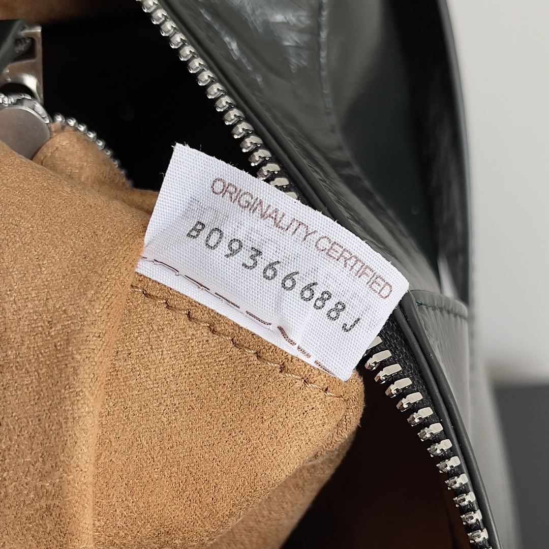 Bottega Veneta 2023 Early Spring Series Arco Camera Bag 731165