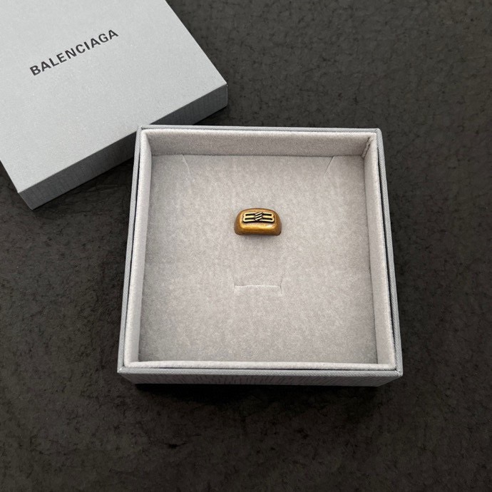 Balenciaga BB Ring