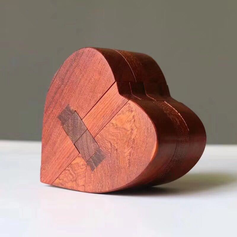 💝 Romantic Heart-Shaped Wooden Puzzle Box – A Gift Full of Surprises! 💍