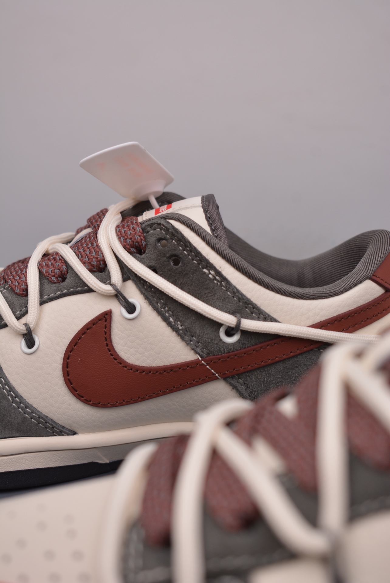 Supreme x Nike By You SB Dunk Low Retro SP Supreme Dark Grey Off-White XS1186-102