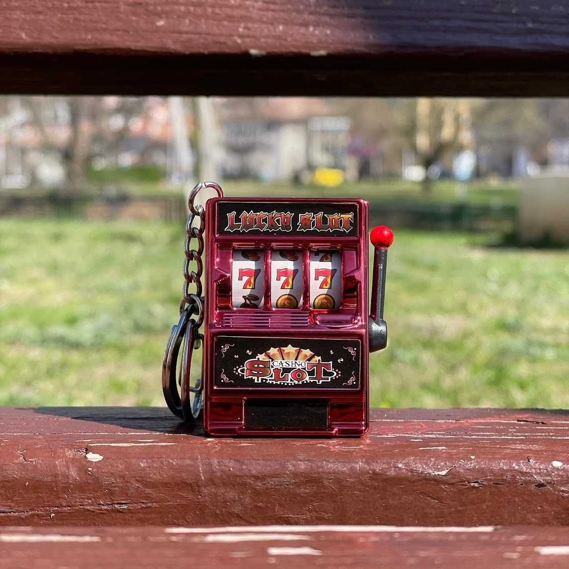 🔥ON SALE🔥Las Vegas Cute Souvenirs - Slots Keychain