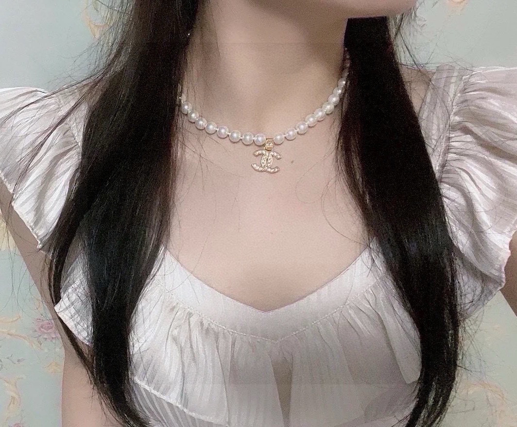 Chanel new pearl necklace