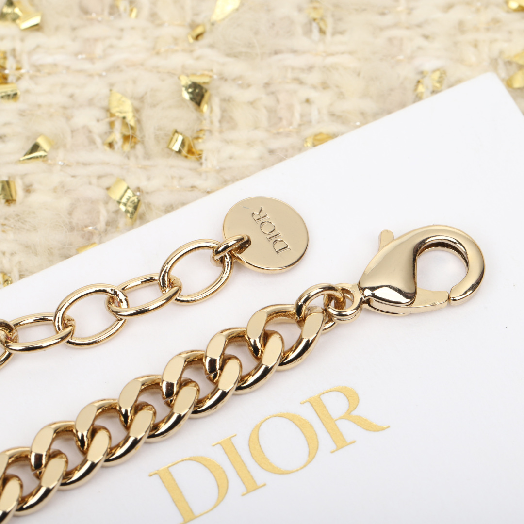 Dior chain letter necklace
