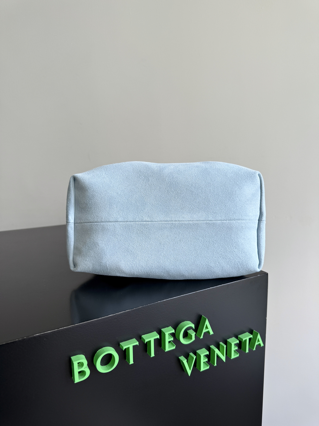 BOTTEGA VENETA 2025 PINACOTECA Small Bag 819004