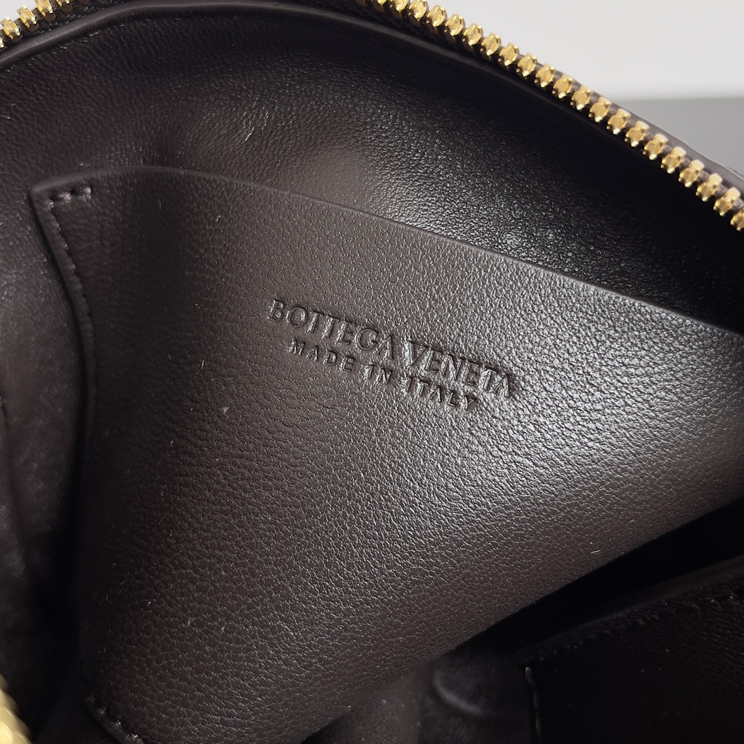 Bottega Veneta Concert Pouch Mini Bag 794258